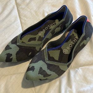 Rothy’s Olive Camo Point Flats Size 10.5